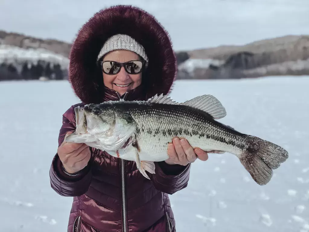  Ice Fishing in The Upper Valley of Vermont and New Hampshire.Picture
